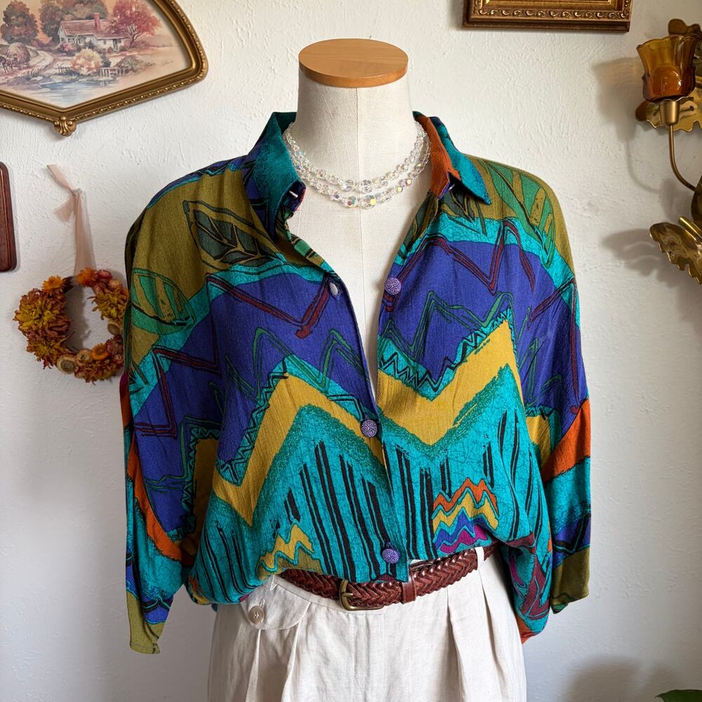Vintage Flowy Patterned Shirt Size 10